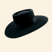 La Nutria Lee Van Cleef Black