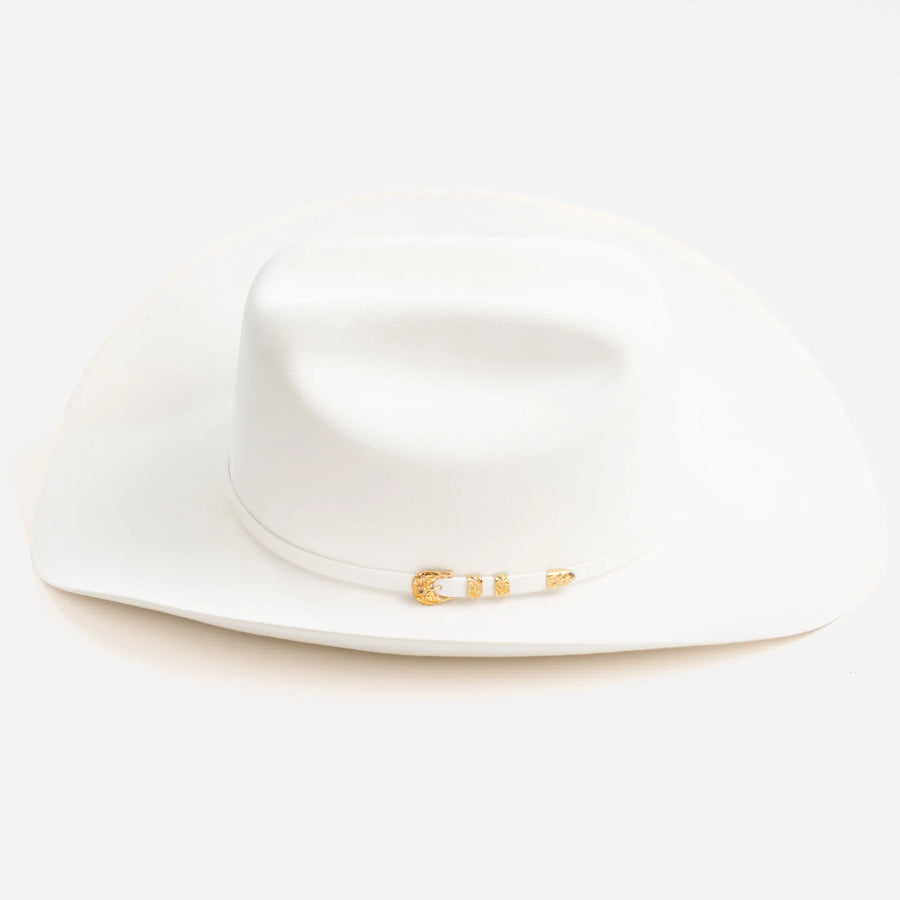 Sombrero Larry Mahan Real 6X blanco, vista frontal con ala ancha y banda dorada