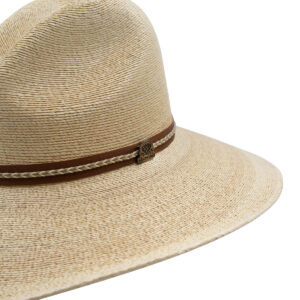 sombrero robavacas de palma
